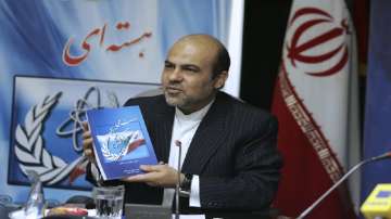 Ali Reza Akbari speaks in a meeting to unveil the book "National Nuclear Movement" in Tehran (FILE).
