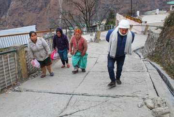 Cracks have appeared in hundreds of houses of Joshimath