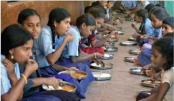  The Centre will soon despatch a team to review the implementation of the midday meal scheme in different parts of West Bengal. 