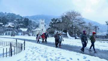 Snowfall in Himachal Pradesh affects transportation.