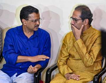 Arvind Kejriwal with Uddhav Thackeray