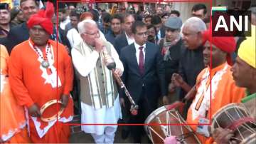 Vice President Dhankhar and Haryana CM Khattar at Surajkund International Crafts Mela
