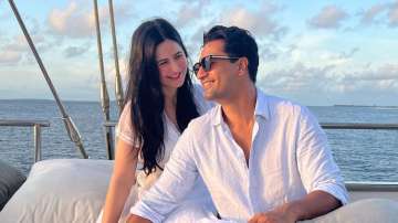 Vicky Kaushal-Katrina Kaif are all smiles & 'colorful'