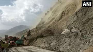 Landslide, Landslide news, Landslide in Ramban, Landslide in Ramban Jammu, Landslide in Jammu 