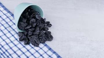 Benefits of Black Raisin Water for Women