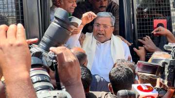 Ex-Congress CM Siddaramaiah detained 