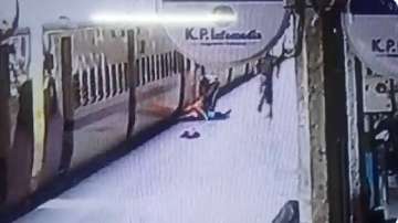 GRP cop saves woman from falling on tracks at UP's Kanpur Junction