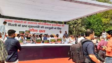 Delhi BJP leaders stage sit-in protest at Rajghat, demand CM Kejriwal's resignation over liquor scam
