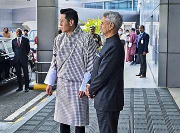 Bhutan King Jigme Wangchuk and EAM Jaishankar. 