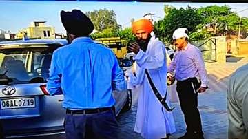 Amritpal Singh arrest, Amritpal Singh arrested IN punjab, moga police, punjab police, Waris Punjab D