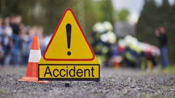 According to the police, the incident occurred on Thursday evening on the Lucknow-Ballia national highway. 
