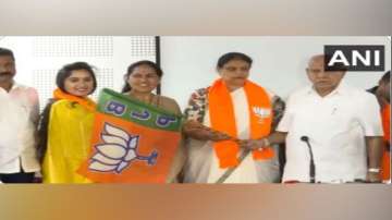Karnataka Elections 2023: Congress leader Kagodu Thimmappa's daughter joins BJP