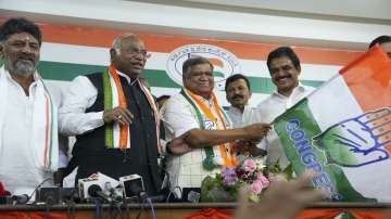 Former Karnataka CM Jagadish Shettar joins Congress in the presence of Congress President Mallikarjun Kharge, at KPCC office in Bengaluru