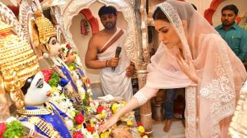 Adipurush star Kriti Sanon visits Ram Mandir after Janaki poster release. See pic