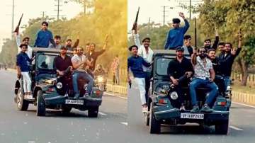 Noida, youth perform dangerous stunts with weapons, youth perform dangerous stunts in talibani style