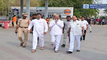 SSC paper leak case: Telangana BJP chief Bandi Sanjay released from Karimnagar jail on bail