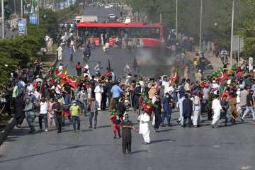 Massive protest in Pakistan following Imran Khan arrest