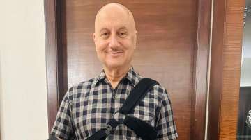 Anupam Kher injures his shoulder while shooting 'Vijay 69'