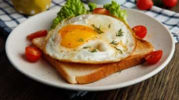 Is egg and bread a healthy breakfast choice? Find out