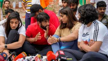 Wrestlers Protest: Geeta Phogat taken into custody enroute to Jantar Mantar, slams Delhi police