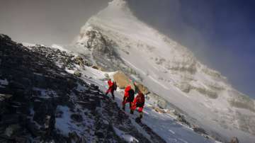 Mt Everest Summit: Search operation underway for missing Indian-origin climber Shrinivas Sainis Dattatraya 
