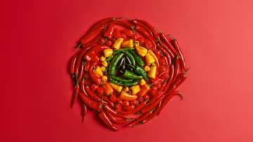 How does spicy food affect digestion