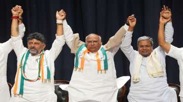 karnataka election result, DK Shivakumar, Siddaramaiah, KARNATAKA CM post, mallikarjun kharge, clp m