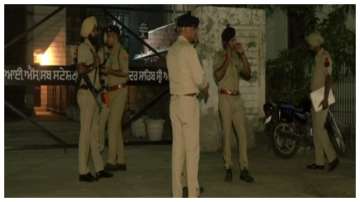 Punjab, Amritsar Golden Temple, explosion 