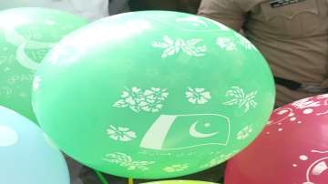 Balloons praising Pakistan on sale outside a mosque in Maharashtra on Bakrid; vendor arrested