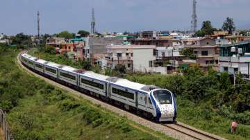 Odisha: Howrah-Puri Vande Bharat Express crosses rail tragedy site | VIDEO