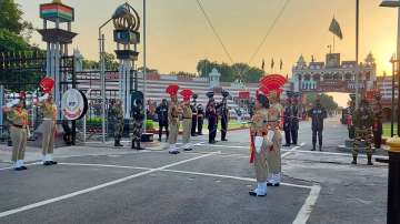 Pakistan hands over 200 Indian fishermen at Attari-Wagah border