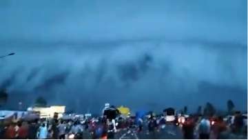 Videos of a massive 'shelf cloud' in Haridwar has flooded social media