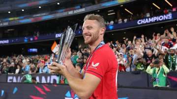 Jos Buttler with T20 World Cup 2022 trophy in November 2022