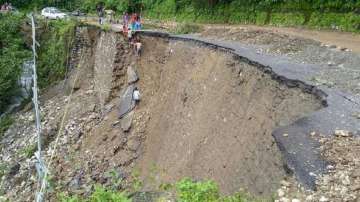 Mumbai Pune Expressway, landslide on Mumbai Pune Expressway, Mumbai Pune Expressway NEWS TODAY, Mumb