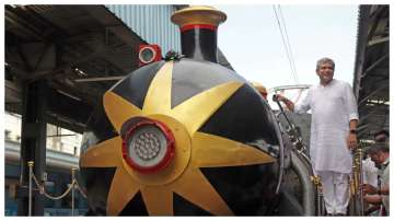 Union Minister Ashwini Vaishnaw inspects the heritage train.