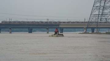 Yamuna River water level today, delhi cm arvind kejriwalYamuna River map, ndmc meeting Yamuna River 