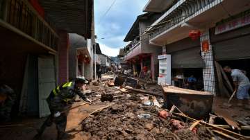 Several people die in China floods