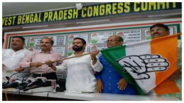 Trinamool Congress leader Yasser Haider joined Congres