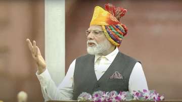 PM Modi lauds women self-help groups