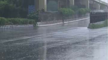 Delhi rains, delhi rain today, delhi weather, delhi weather updates, rainfall in delhi, delhi weathe