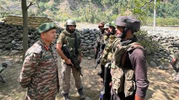 Army commander Lt Gen Upemder Dwivedi visited Gadol area of Kokernag 