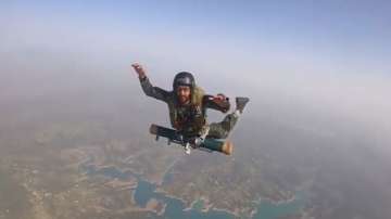 Freefall skydiving by an Army personnel