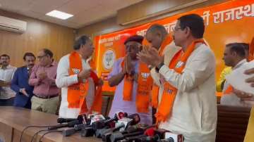 Former Kolayat MLA Devi Singh Bhati joins BJP