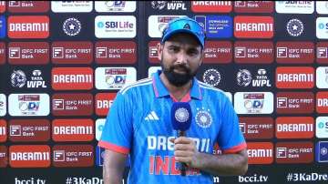 Mohammed Shami came up with a cheeky response to commentator Harsha Bhogle on the heat question