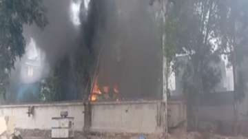 Massive fire breaks out at factory in Anand Vihar area 