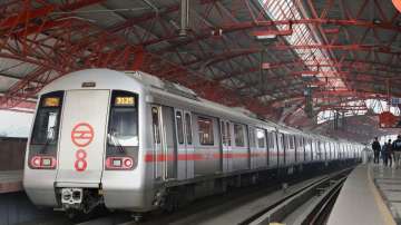 Girl jumps in front of metro train in Noida