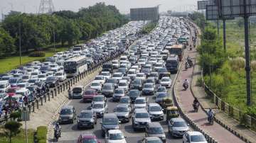 Vehicles stuck in a traffic jam in New Delhi