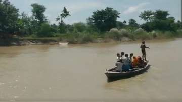 Boat capsizes in Bihar