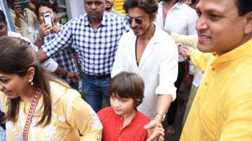 Shah Rukh Khan with son AbRAM 