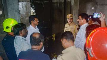 Thane lift collapse